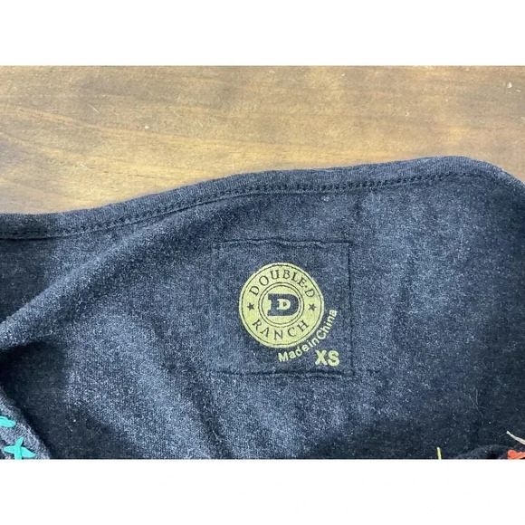 Double D Ranch Size XS Embroidered Thunderbird Long Sleeve 100% Cotton Top - Picture 7 of 9
